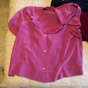 Never before worn Everlane top.